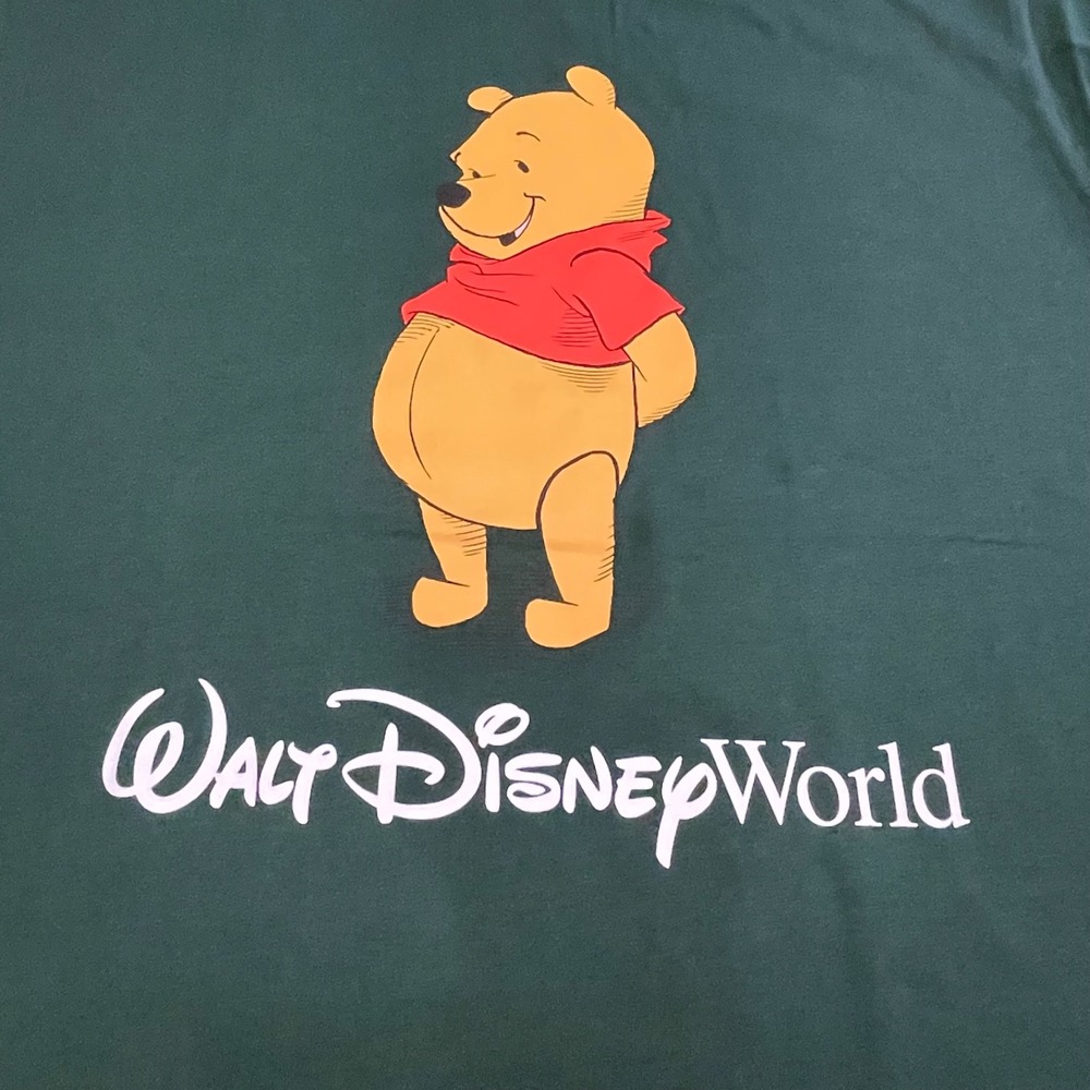 Disney Parks Winnie the Pooh Green Graphic T-Shirt Adult Unisex Large LG NWT